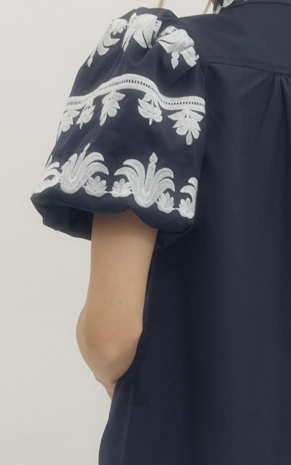 Solid Bubble Sleeve Embroidered Blouse - Navy
