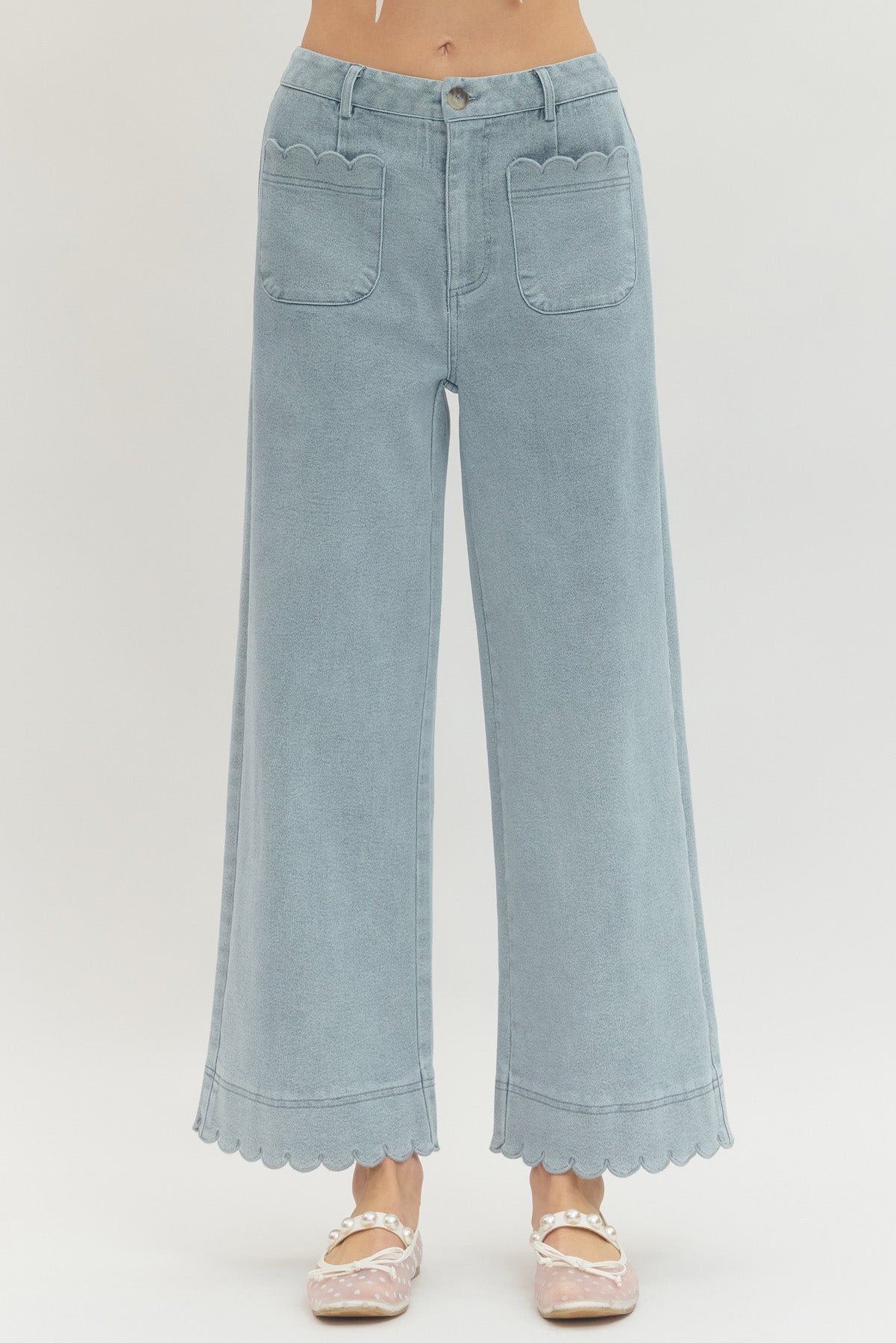 Scallop Pocket Wide Leg Jeans