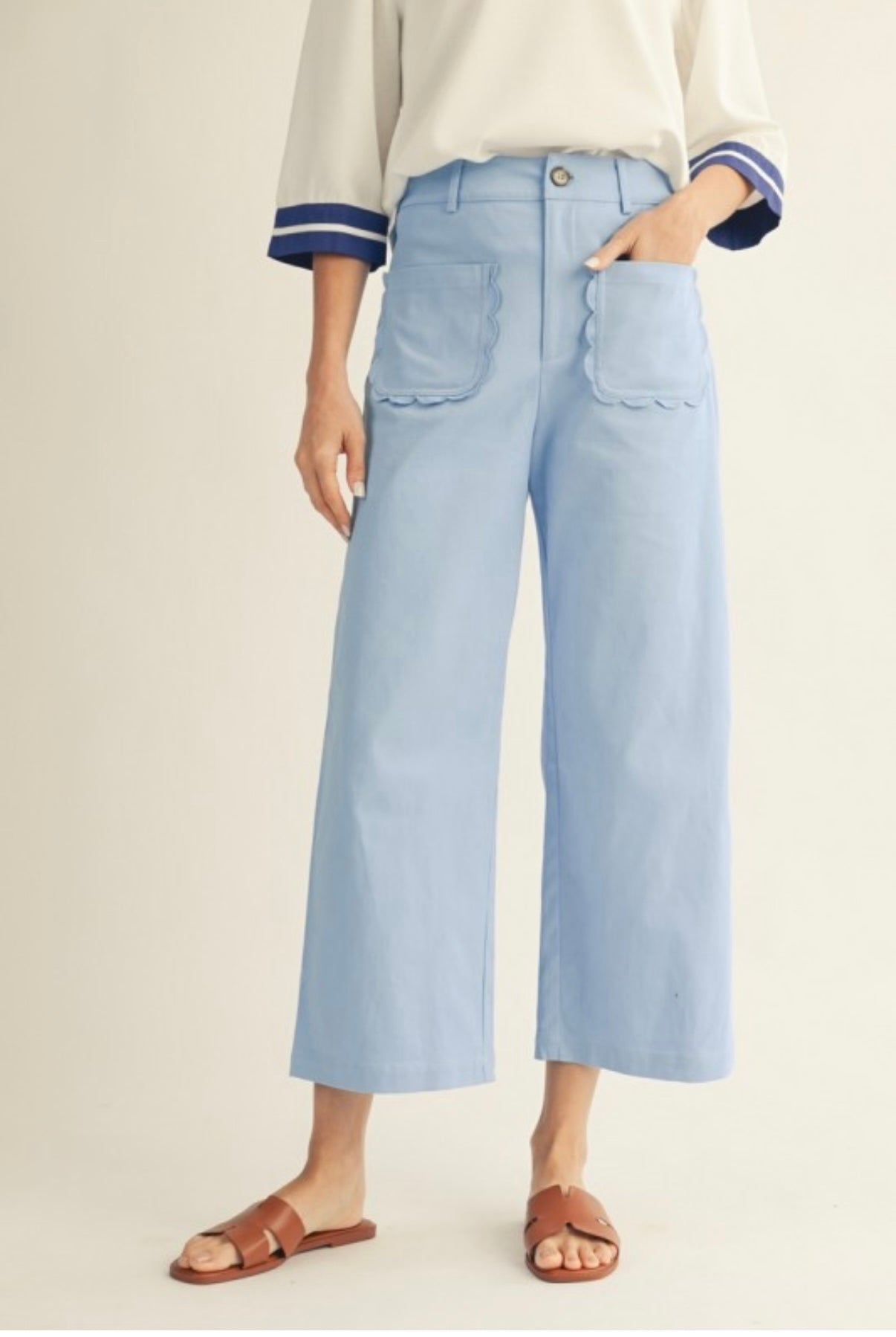 Scallop Pocket Pant in Blue