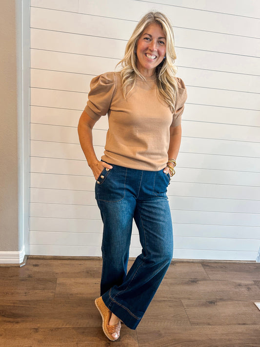Short Sleeve Puff Sleeve Sweater in Red and Camel